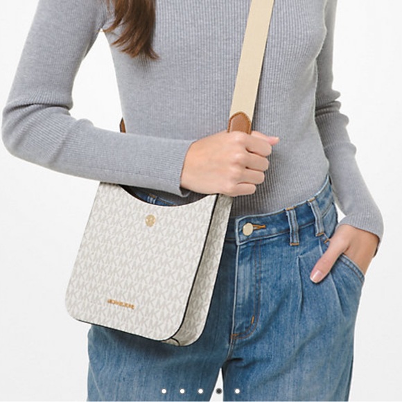 Michael Kors - Briley Small Logo Messenger Bag - NWT - Picture 2 of 8